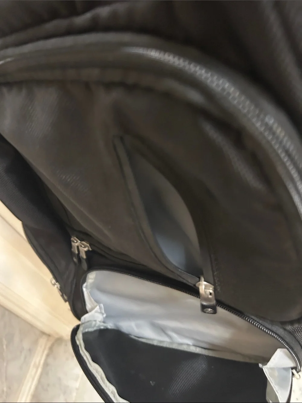 Portable Black Men's Backpack with Multi-Compartment Storage